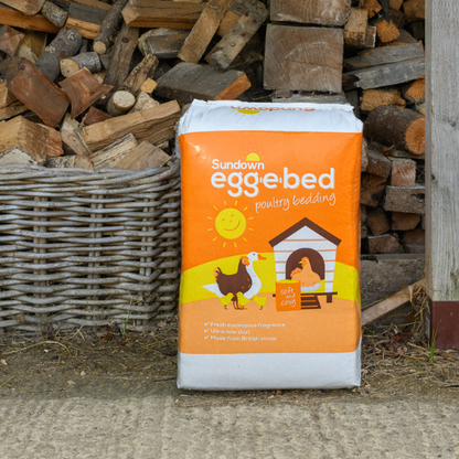 Sundown Egg-e-Bed Chop Straw Poultry Bedding with Eucalyptus Fragrance 19kg - Free P&P